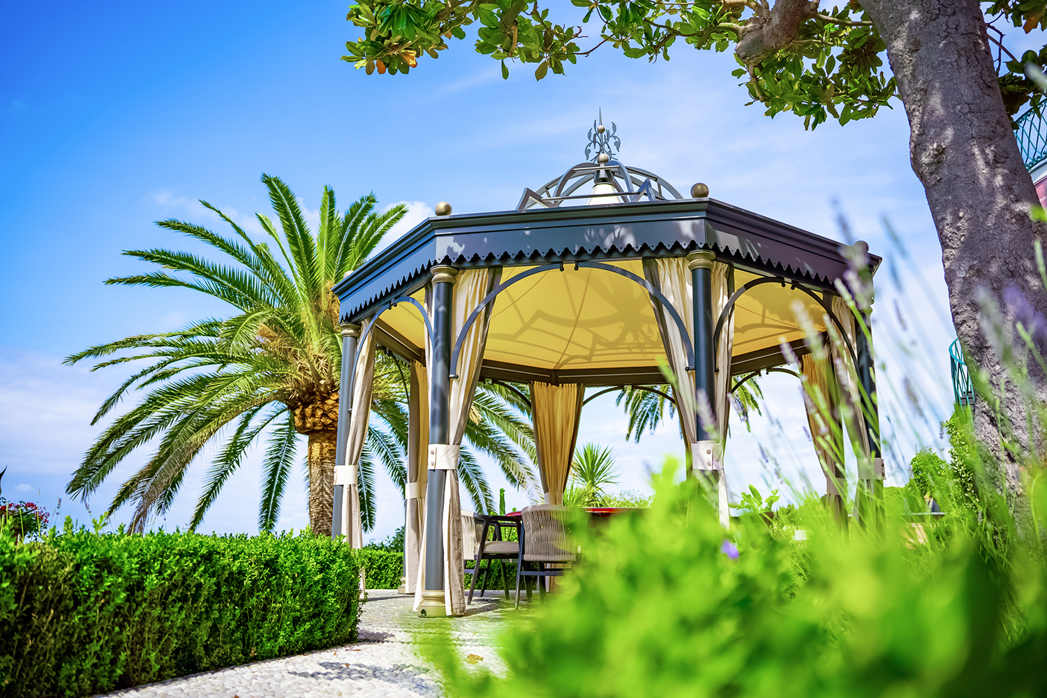 Pavillon auf Mass bei Softub Schweiz